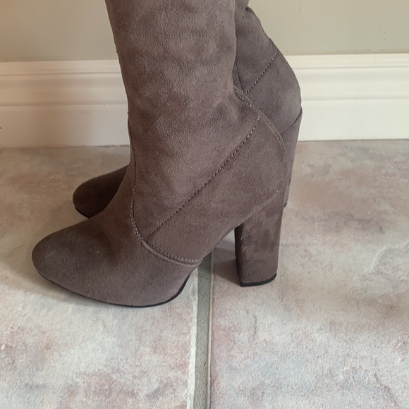 Streetwear Society Gray Over the Knee Block Heel Boots Size 6 - Picture 6 of 16